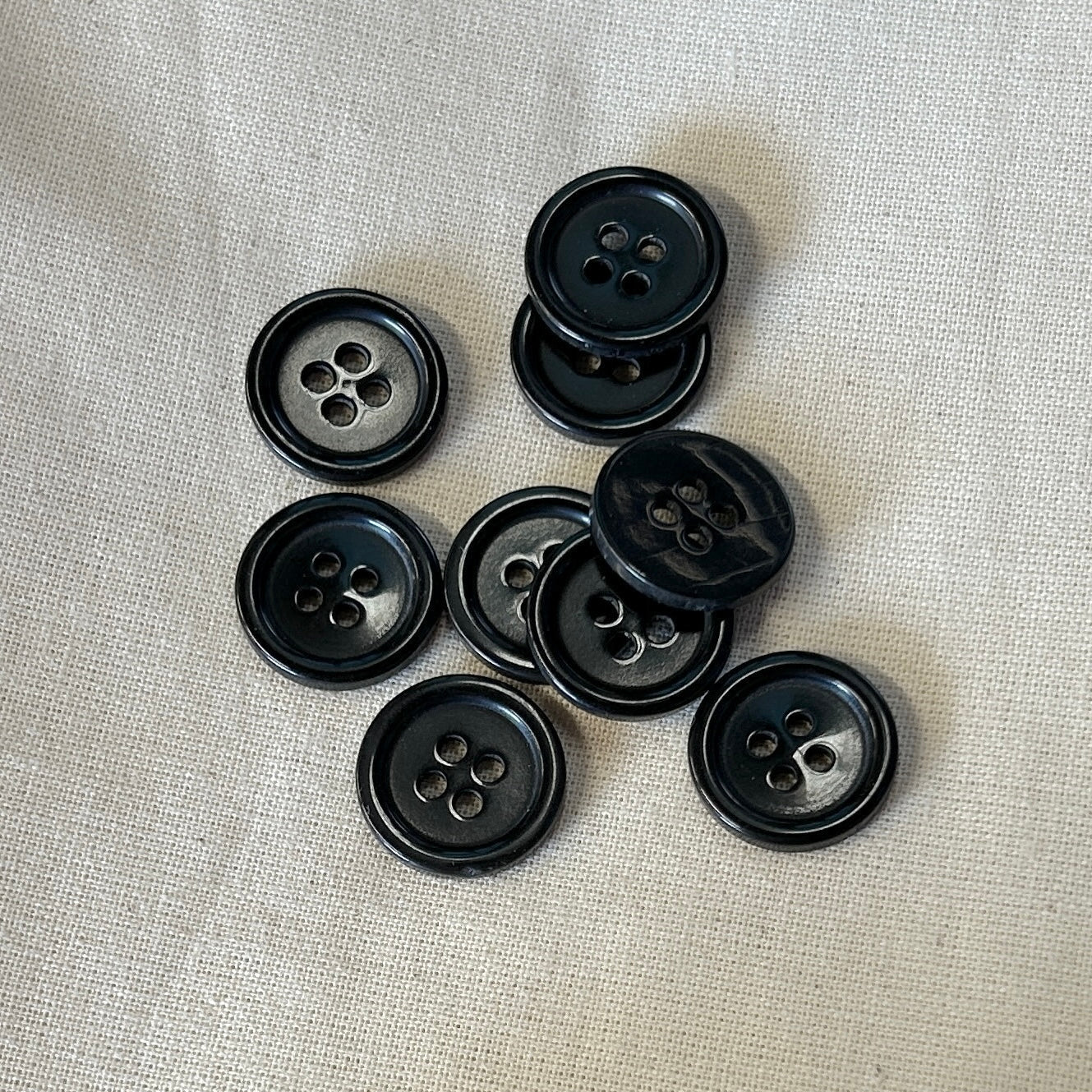 MOLLIES New Zealand / SULLIVANS Button 4-Hole Black 18mm