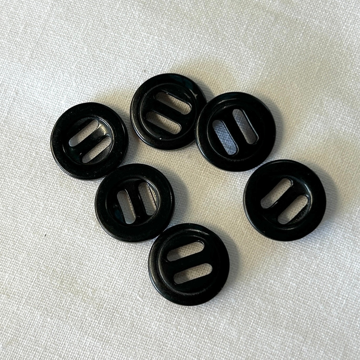 MOLLIES New Zealand / SULLIVANS Button T-Bar Black 15mm