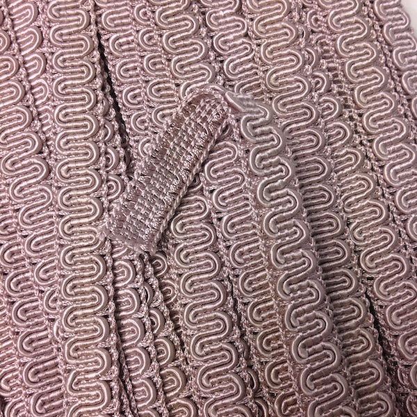 MOLLIES New Zealand / GIMP BRAID Scroll 15mm Blush Per meter