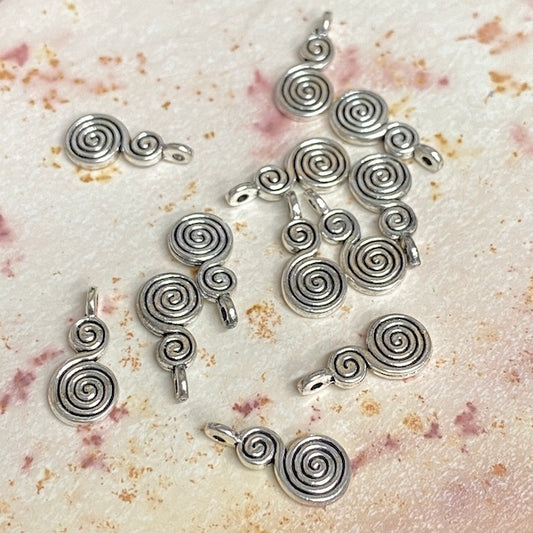 MOLLIES New Zealand / SULLIVANS Charm Silver Double Swirl