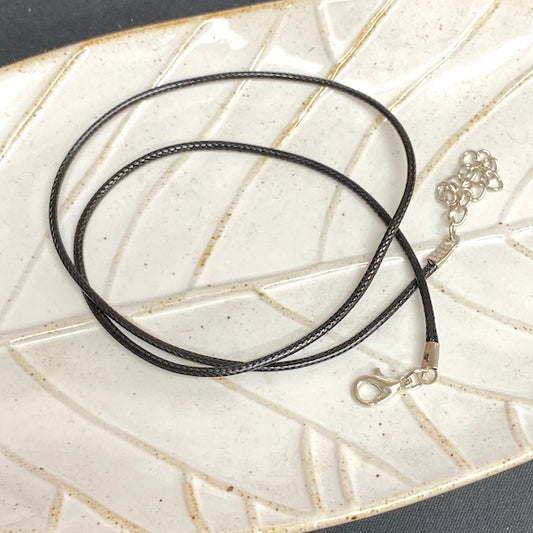 MOLLIES New Zealand / BASICS Black Corded Necklace